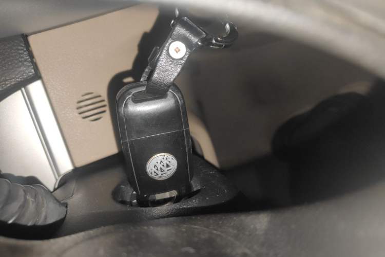Used Buick Excelle 2011 1.6 LE-AT Vehicle Key