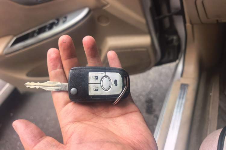 Used Buick Excelle 2011 1.6 LX-MT Vehicle Key