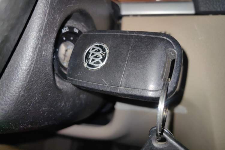 Used Buick Excelle 2011 1.6 LE-MT Vehicle Key