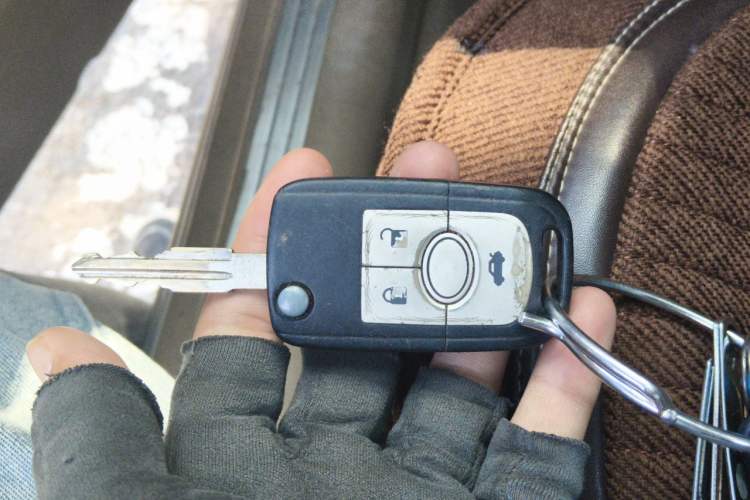 Used Buick Excelle 2011 1.6 LX-MT Vehicle Key