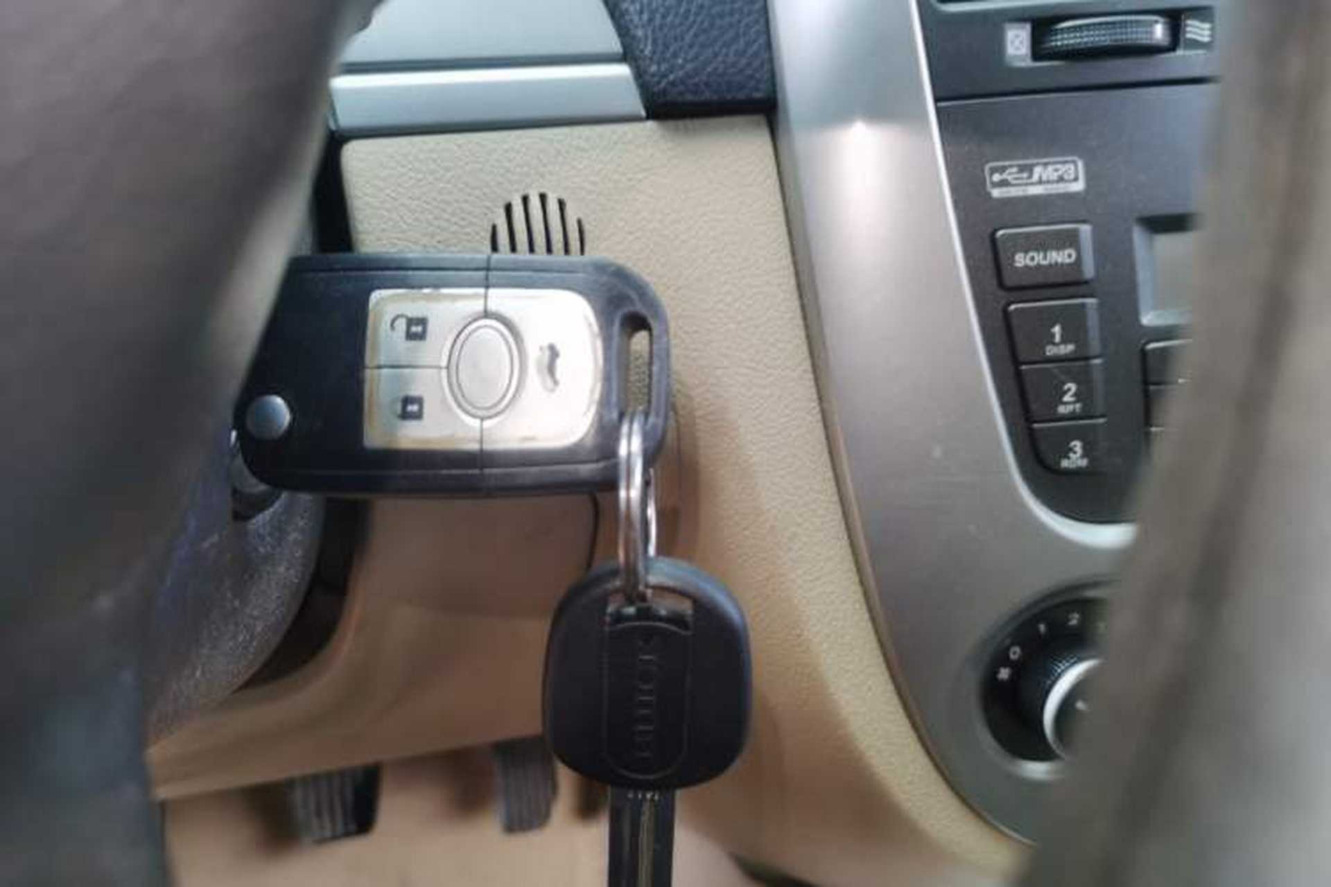 Used Buick Excelle 2011 1.6 LX-MT Vehicle Key