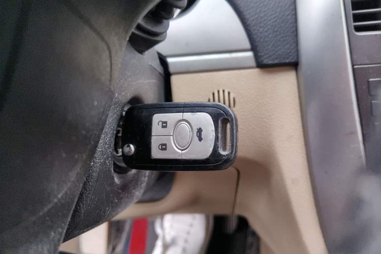 Used Buick Excelle 2011 1.6LX-AT Vehicle Key
