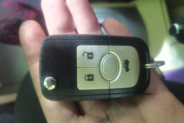 Used Buick Excelle 2011 1.6LX-AT Vehicle Key