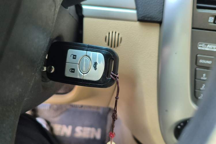 Used Buick Excelle 2011 1.6 LX-MT Vehicle Key