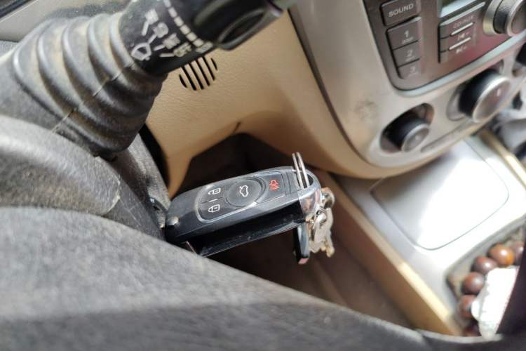 Used Buick Excelle 2011 1.6 LX-MT Vehicle Key