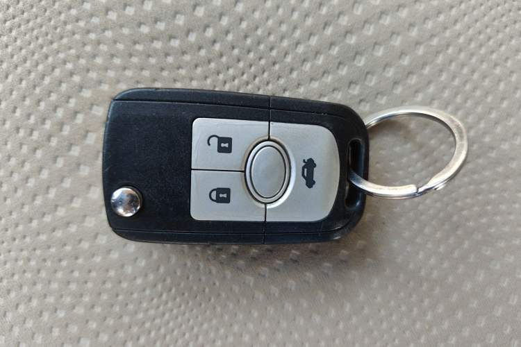 Used Buick Excelle 2011 1.6 LX-MT Vehicle Key