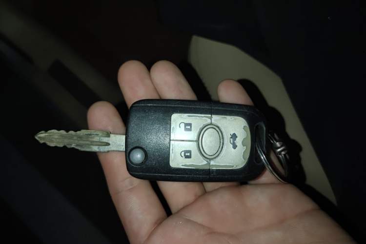 Used Buick Excelle 2011 1.6 LE-MT Vehicle Key