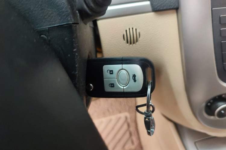 Used Buick Excelle 2011 1.6 LX-MT Vehicle Key