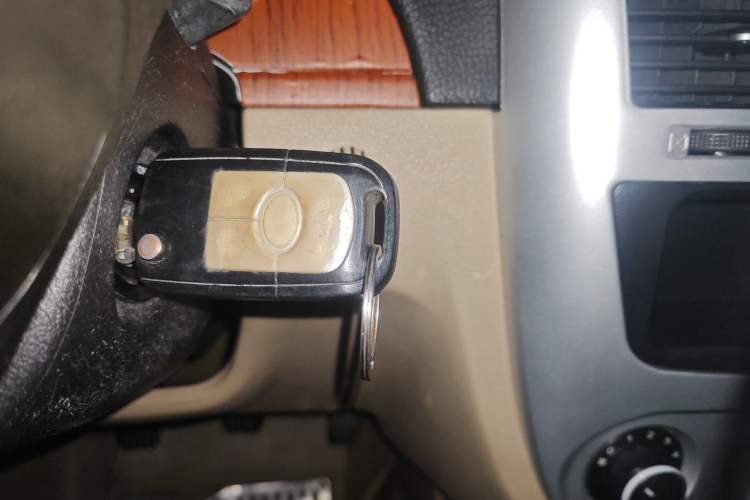 Used Buick Excelle 2011 1.6 LX-MT Vehicle Key
