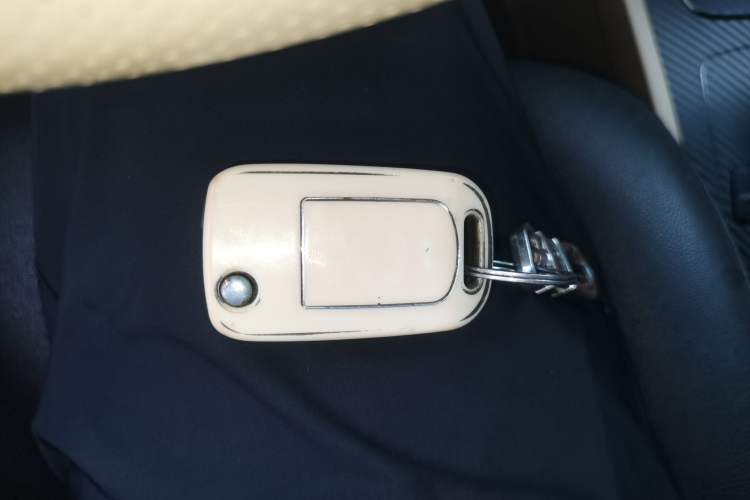 Used Buick Excelle 2011 1.6LX-AT Vehicle Key