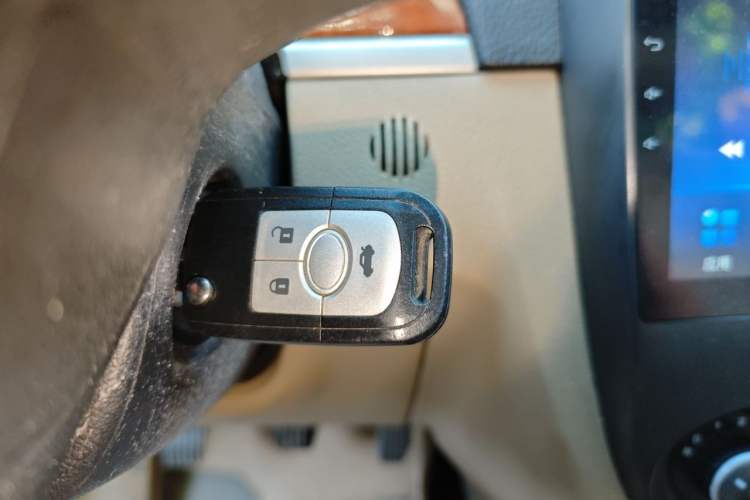 Used Buick Excelle 2011 1.6 LE-MT Vehicle Key