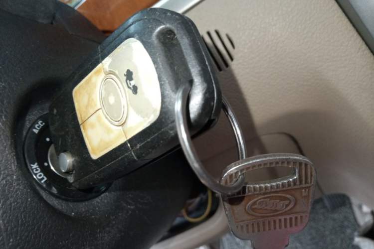 Used Buick Excelle 2011 1.6LX-AT Vehicle Key