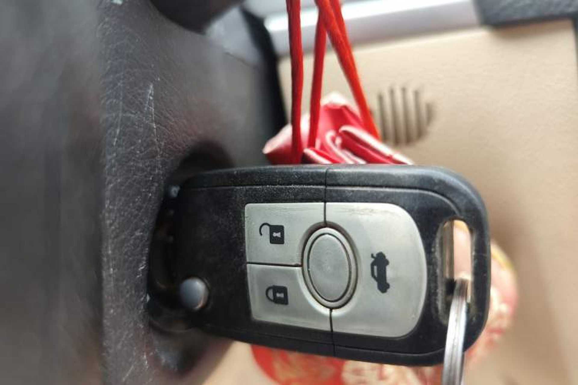 Used Buick Excelle 2011 1.6 LX-MT Vehicle Key