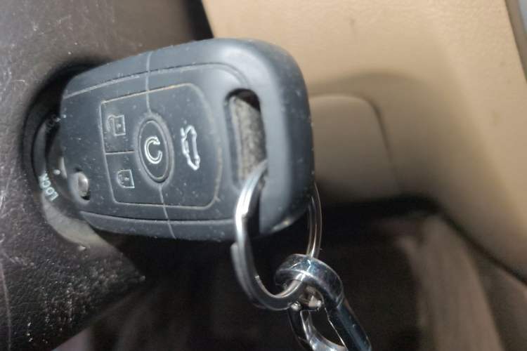 Used Buick Excelle 2011 1.6 LX-MT Vehicle Key