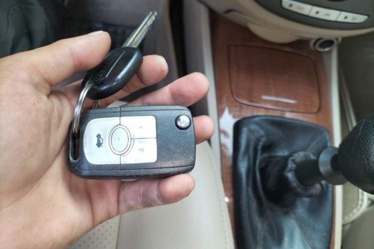 Used Buick Excelle 2011 1.6 LE-MT Vehicle Key