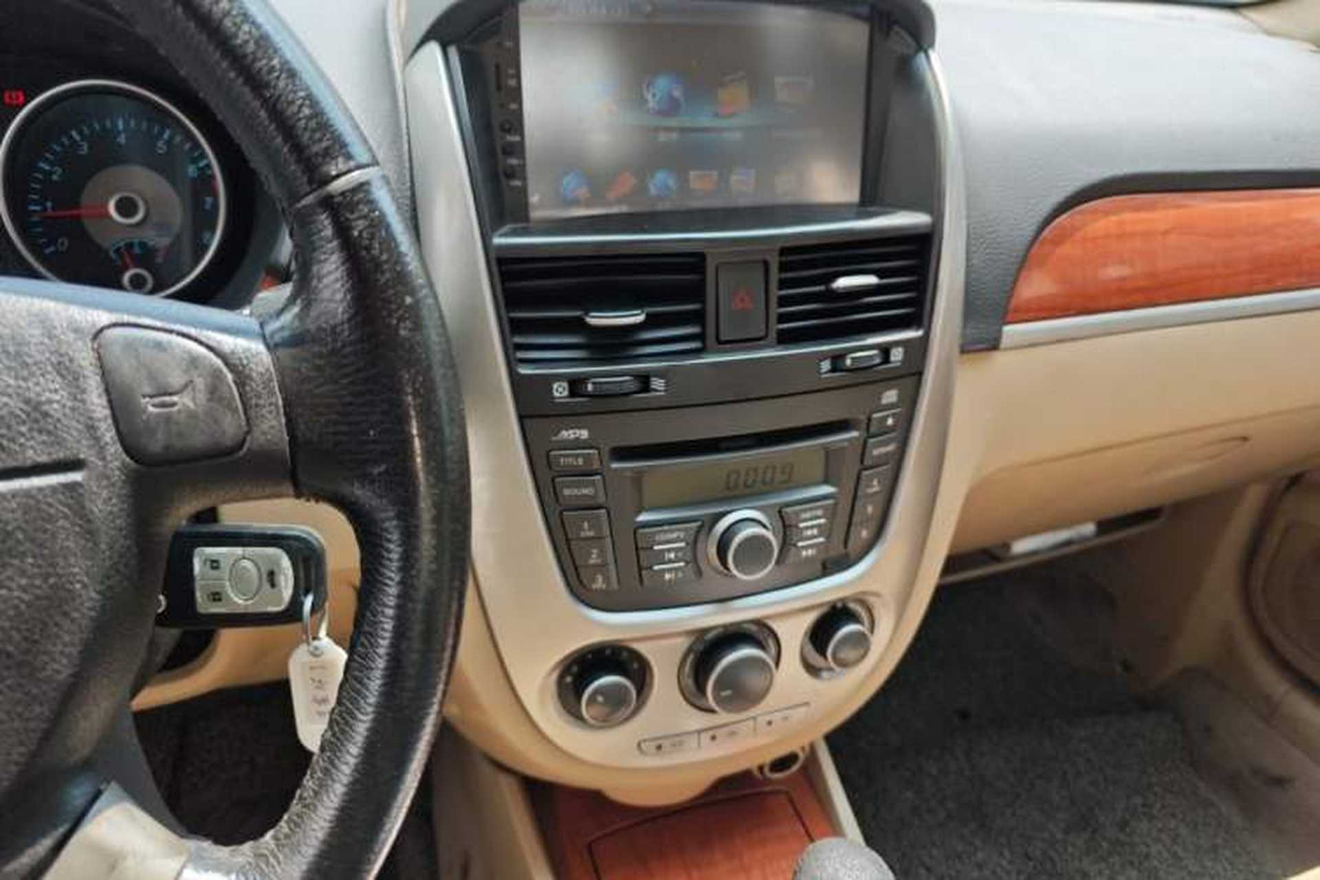 Used Buick Excelle 2011 1.6 LE-AT Audio And AC Panel