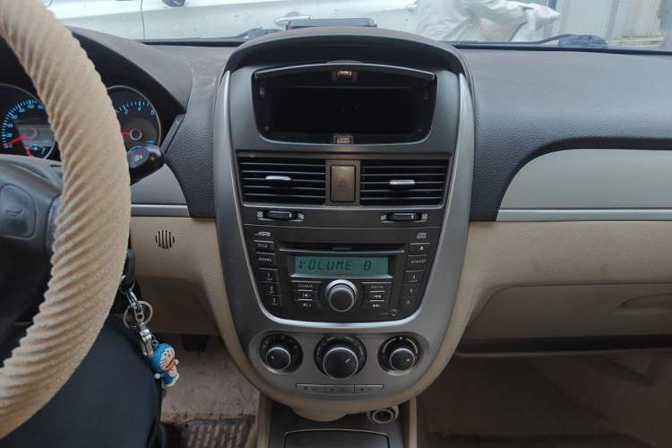 Used Buick Excelle 2011 1.6 LX-MT Audio And AC Panel