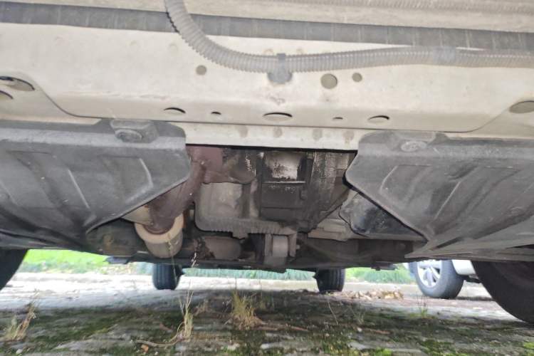 Used Buick Excelle 2011 1.6LX-AT Chassis Front