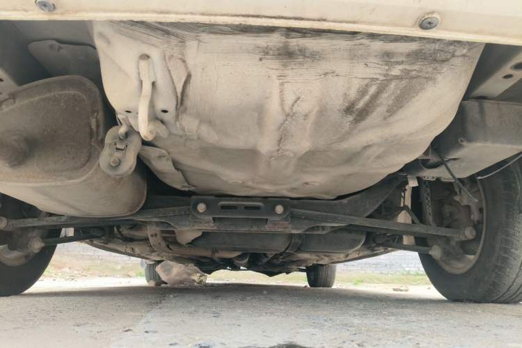 Used Buick Excelle 2011 1.6 LX-MT Chassis Rear