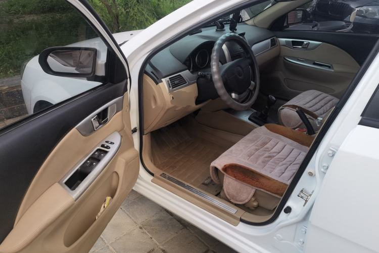 Used Buick Excelle 2011 1.6 LX-MT Driver Seat