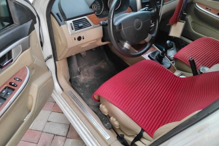 Used Buick Excelle 2011 1.6 LX-MT Driver Seat