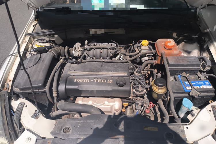 Used Buick Excelle 2011 1.6LX-AT Engine Bay