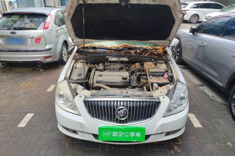 Used Buick Excelle 2011 1.6 LE-AT Engine Bay