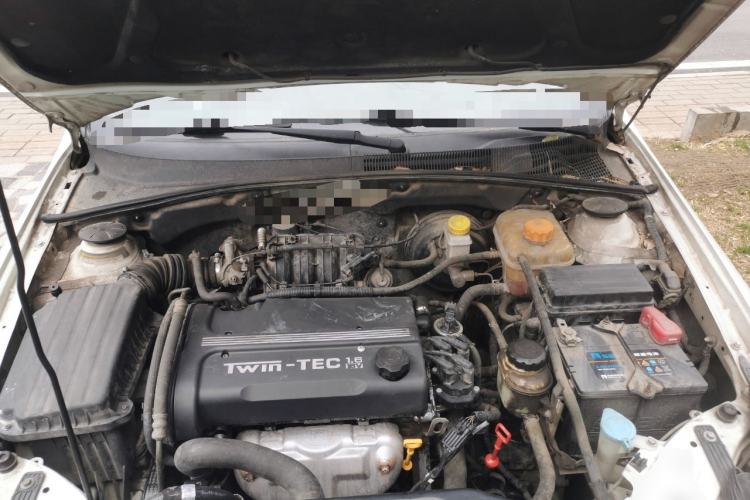 Used Buick Excelle 2011 1.6LX-AT Engine Bay