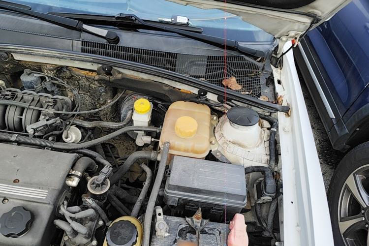 Used Buick Excelle 2011 1.6LX-AT Engine Bay Left