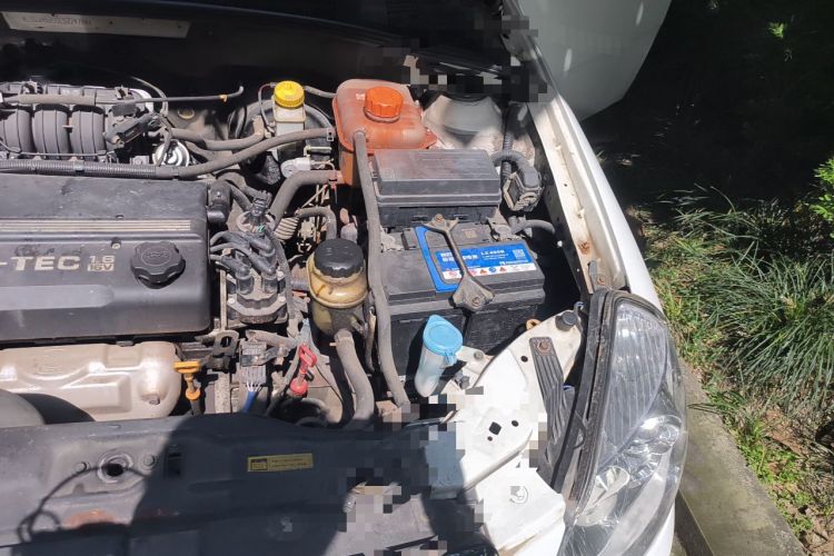 Used Buick Excelle 2011 1.6LX-AT Engine Bay Left