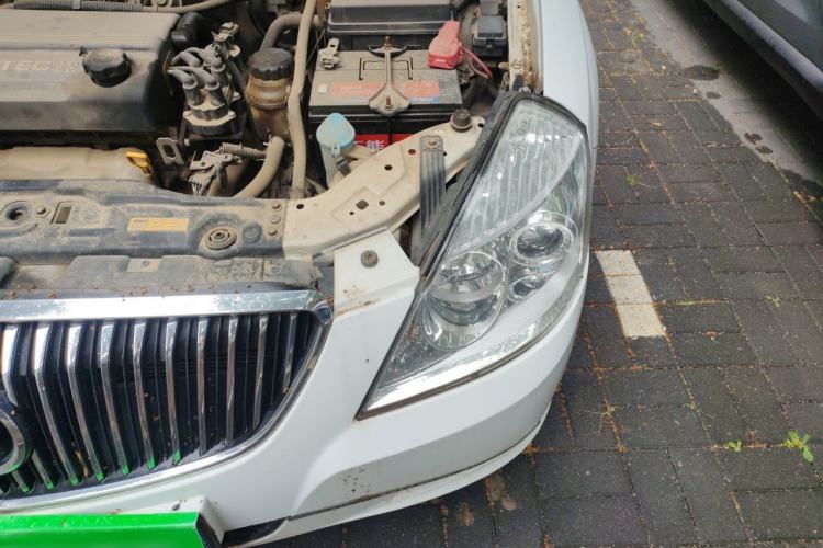 Used Buick Excelle 2011 1.6 LE-AT Engine Bay Left