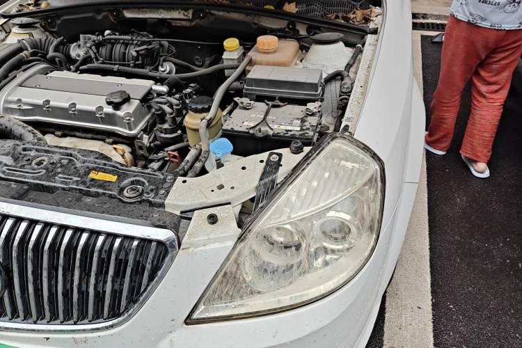 Used Buick Excelle 2011 1.6LX-AT Engine Bay Left