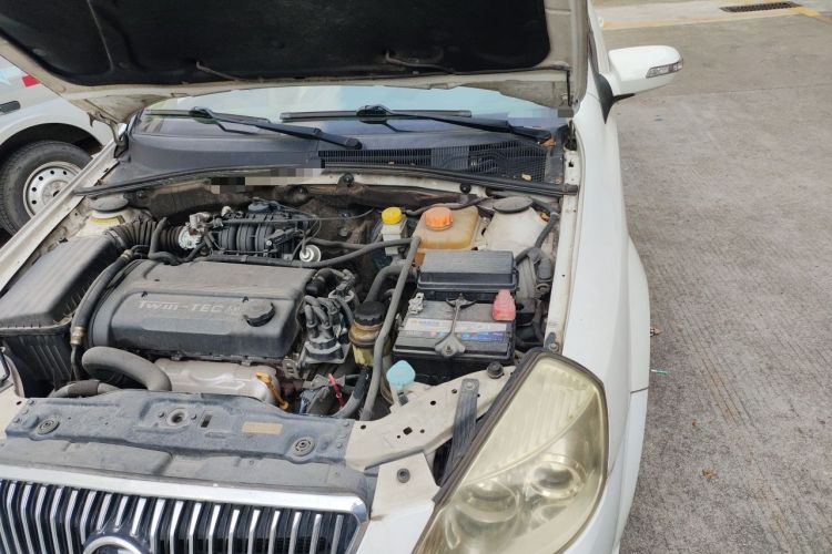 Used Buick Excelle 2011 1.6 LE-AT Engine Bay Left