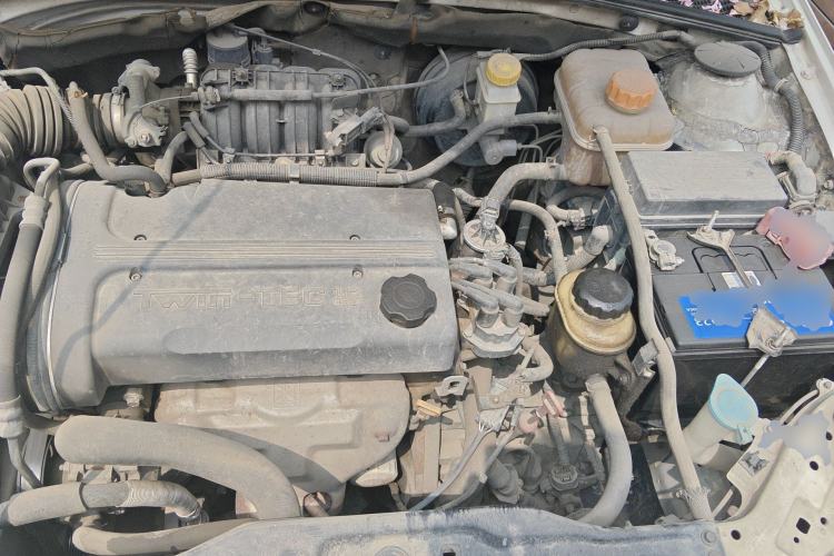 Used Buick Excelle 2011 1.6 LE-AT Engine Bay