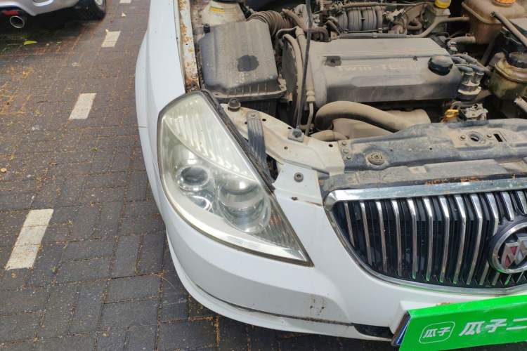 Used Buick Excelle 2011 1.6 LE-AT Engine Bay Right
