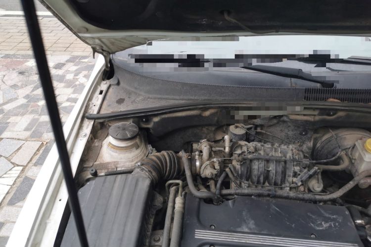 Used Buick Excelle 2011 1.6LX-AT Engine Bay Right