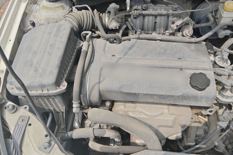 Used Buick Excelle 2011 1.6 LE-AT Engine Bay Right
