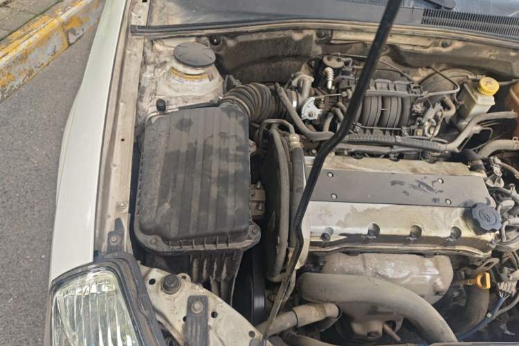 Used Buick Excelle 2011 1.6LX-AT Engine Bay Right