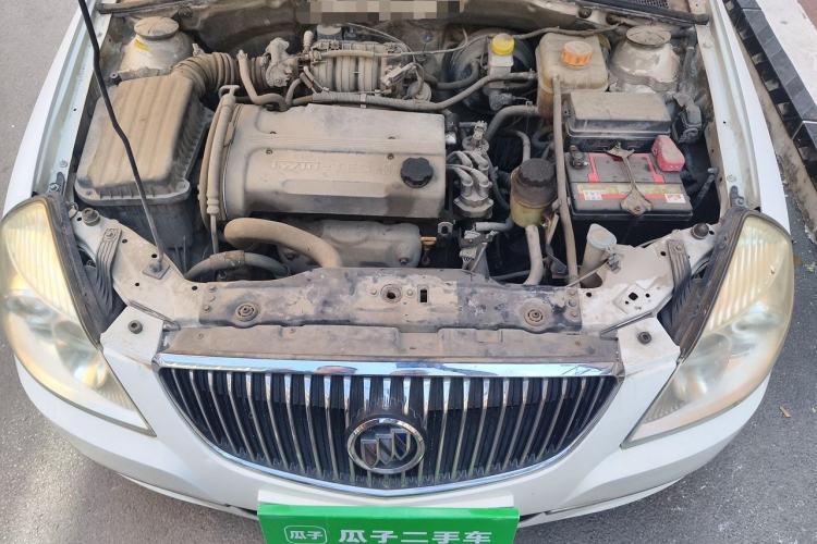 Used Buick Excelle 2011 1.6 LE-MT Engine Bay
