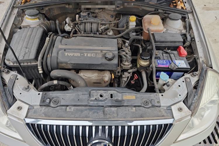Used Buick Excelle 2011 1.6 LE-AT Engine Bay