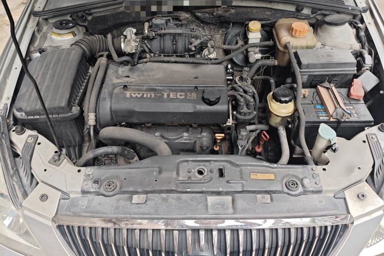 Used Buick Excelle 2011 1.6 LE-AT Engine Bay