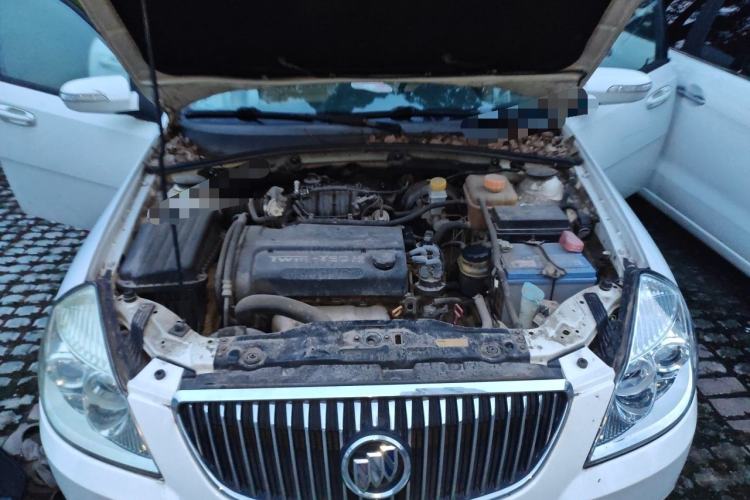 Used Buick Excelle 2011 1.6LX-AT Engine Bay