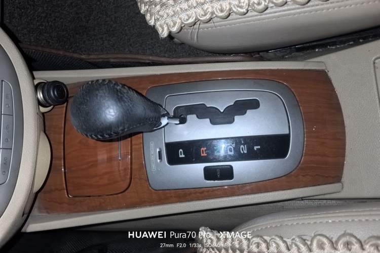 Used Buick Excelle 2011 1.6 LE-AT Gear Lever