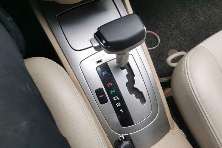 Used Buick Excelle 2011 1.6LX-AT Gear Lever