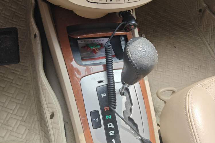Used Buick Excelle 2011 1.6 LE-AT Gear Lever