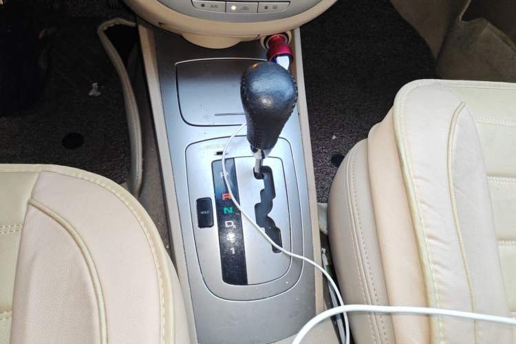 Used Buick Excelle 2011 1.6LX-AT Gear Lever