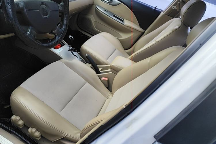Used Buick Excelle 2011 1.6LX-AT Left Front Seat