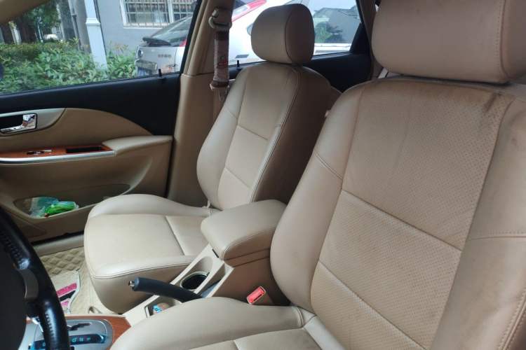 Used Buick Excelle 2011 1.6 LE-AT Left Front Seat