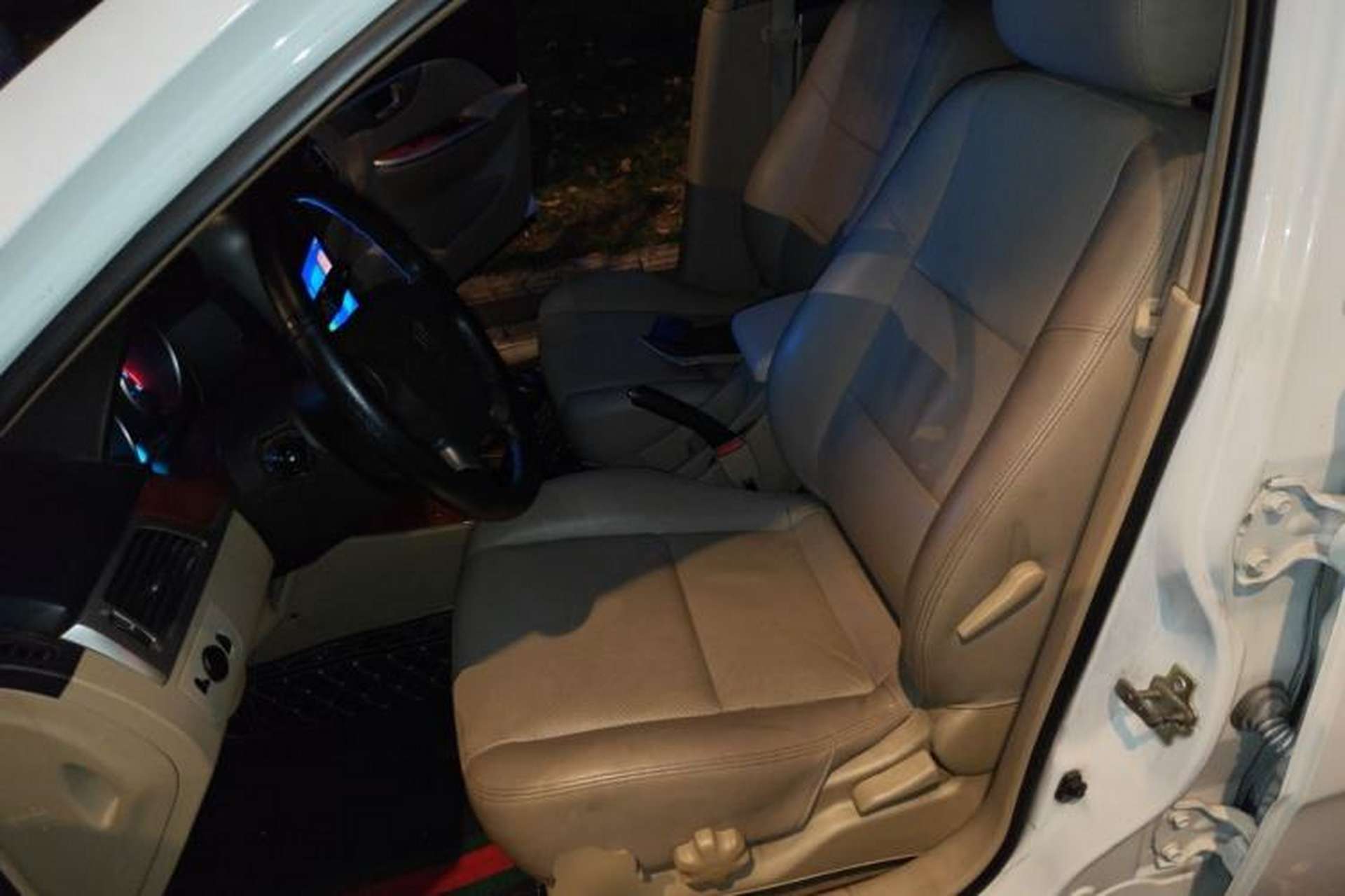 Used Buick Excelle 2011 1.6 LE-MT Left Front Seat