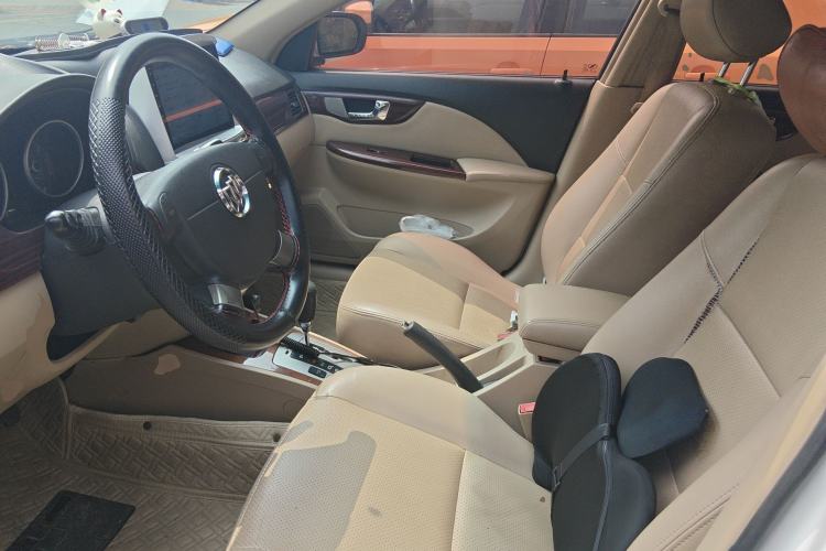 Used Buick Excelle 2011 1.6 LE-AT Left Front Seat